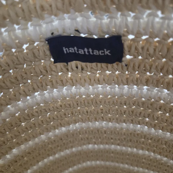 Hat Attack Natural Straw Bag With Leather Straps - Picture 8 of 14